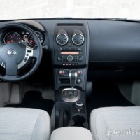 : Nissan Qashqai+2 руль, передние сиденья