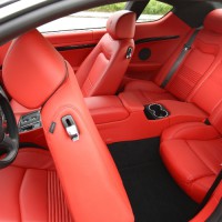 : Maserati GranTurismo передние, задние сиденья