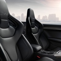 : Audi RS 5 Cabriolet передние сиденья