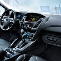 Ford Focus sedan: салон спереди