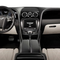 Bentley Flying Spur V8: салон спереди